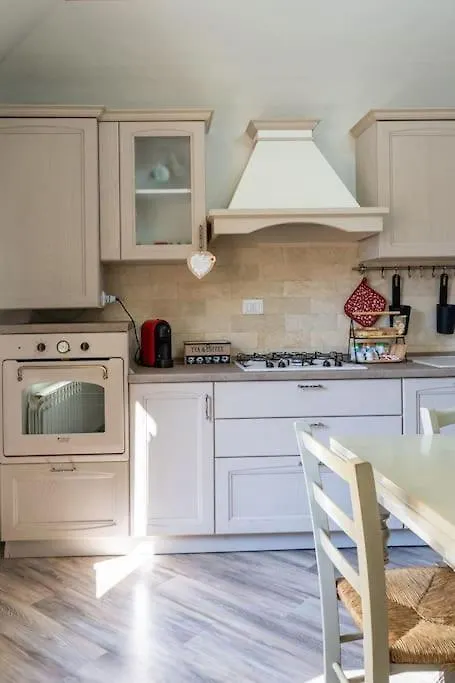 Casa Vacanze L'Angolo Fiorito Bettolle Holiday home