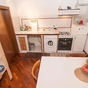 Apartment Romantic In San Frediano, Florence