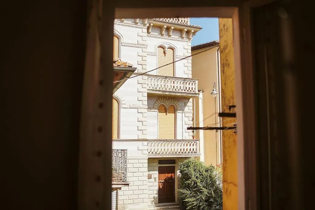 Casa Vacanze L'Angolo Fiorito Bettolle Olaszország