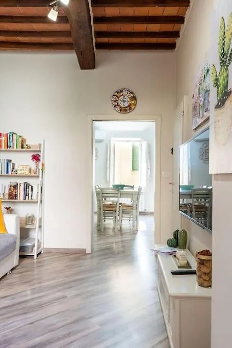 Casa Vacanze L'Angolo Fiorito Bettolle Olaszország